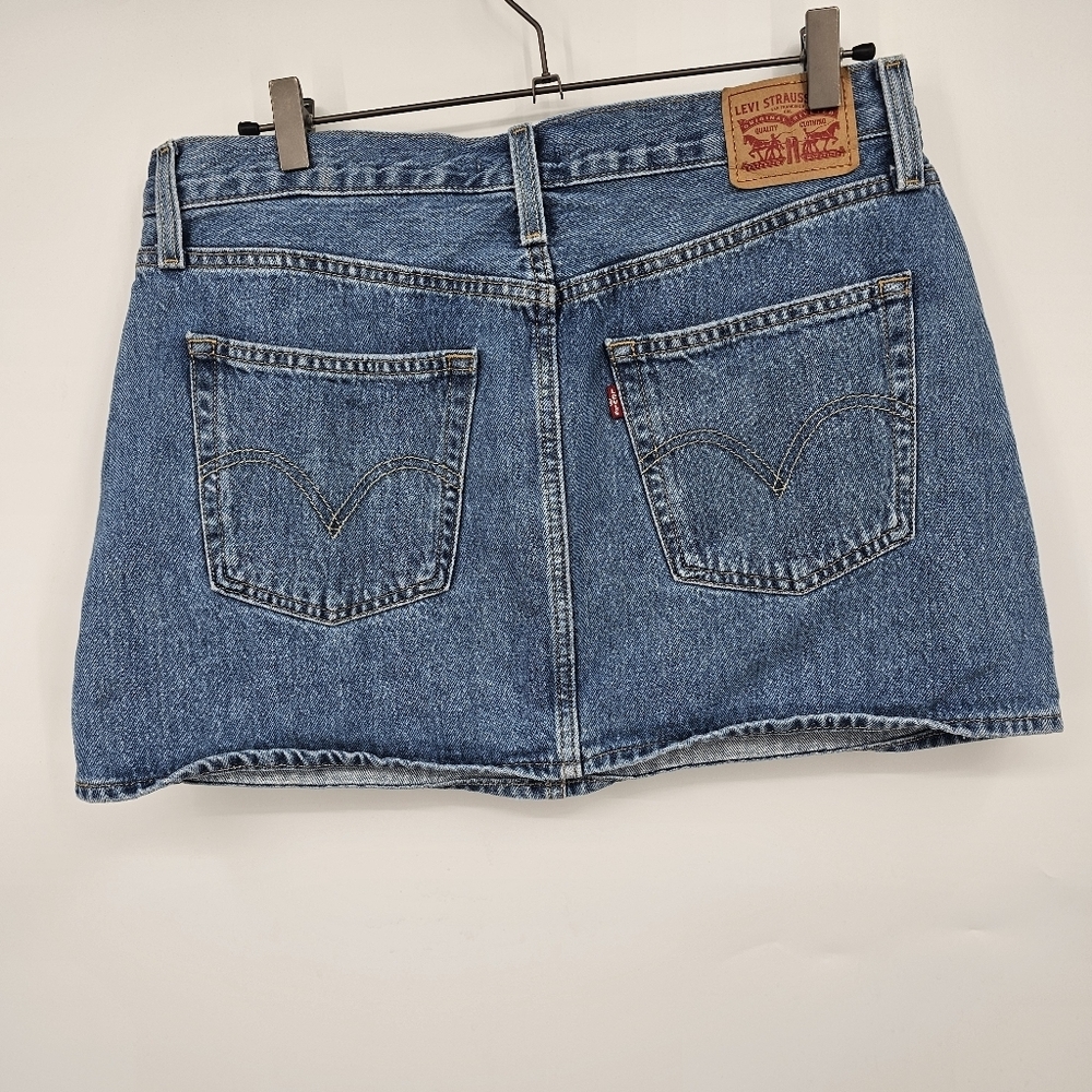 Levi Strauss & Co. Levi’s Icon Denim Mini Skirt Blue Jean Size 31 - Picture 4 of 5